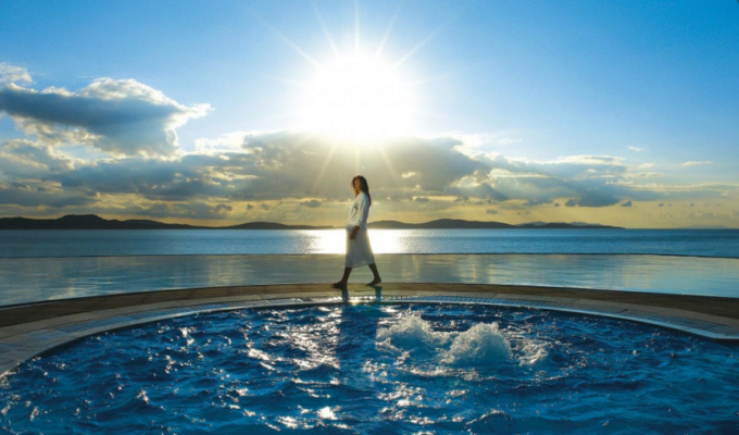 Your stay in Greece, accommodation 8j / 7 nights hotel with breakfast room overlooking the garden. Saint John Hotel Resort. 
