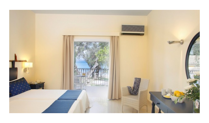 Your stay in Greece, accommodation 8j / 7 nights hotel all-inclusive room with views over the hinterland. Corcyra Beach Hotel. 