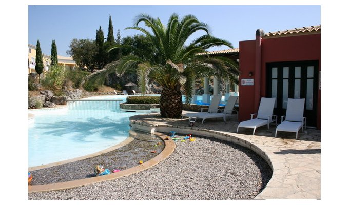 Your stay in Greece, accommodation 8j / 7 nights hotel all-inclusive room with views over the hinterland. Corcyra Beach Hotel. 