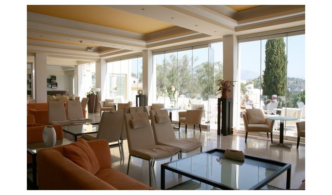 Your stay in Greece, accommodation 8j / 7 nights hotel all-inclusive room with views over the hinterland. Corcyra Beach Hotel. 