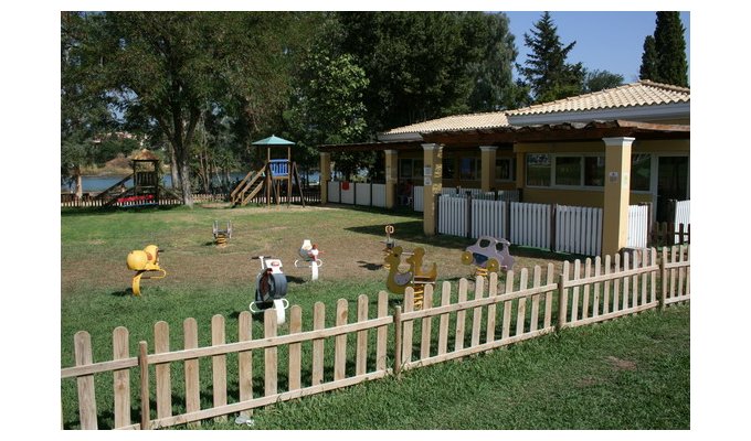 Your stay in Greece, accommodation 8j / 7 nights hotel all-inclusive room with views over the hinterland. Corcyra Beach Hotel. 
