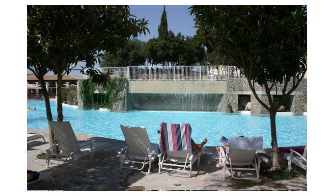 Your stay in Greece, accommodation 8j / 7 nights hotel all-inclusive room with views over the hinterland. Corcyra Beach Hotel. 