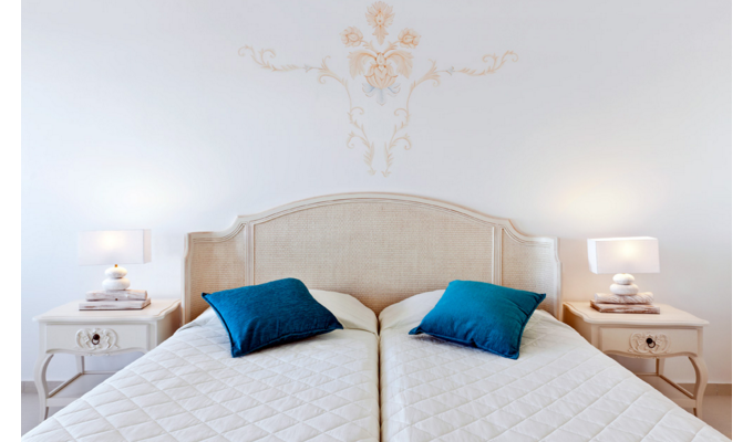 Your stay in Greece, accommodation 8j / 7 nights hotel accommodation with breakfast in standard room. Hotel El Greco. 