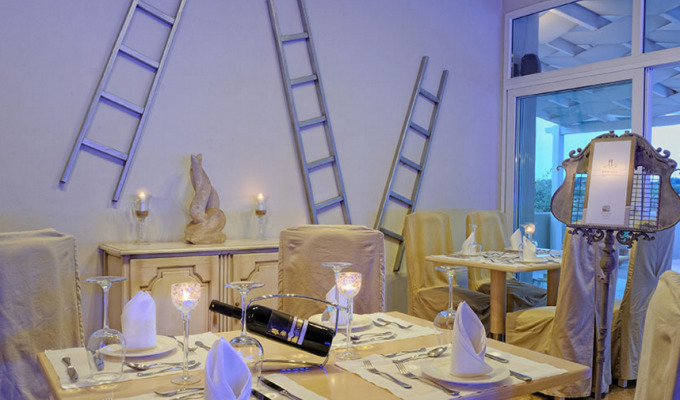 Greece Travel in Crete, accommodation 8j / 7 nights in Luxury Villa with private pool. Greek Villa Holidays