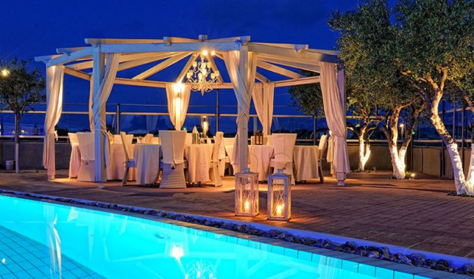 Greece Travel in Crete, accommodation 8j / 7 nights in Luxury Villa with private pool. Greek Villa Holidays