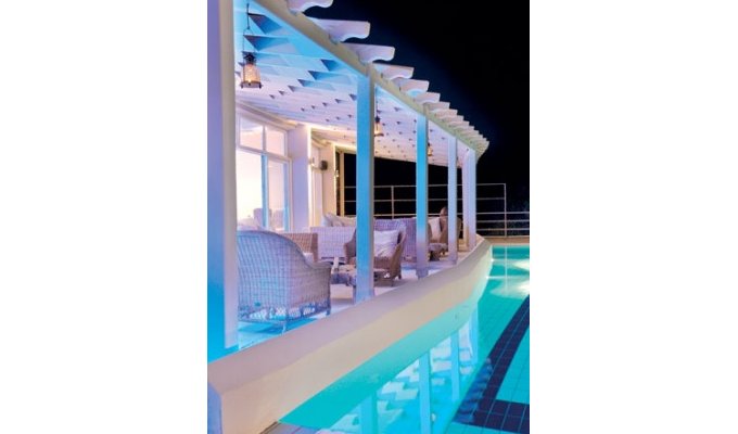Greece Travel in Crete, accommodation 8j / 7 nights in Luxury Villa with private pool. Greek Villa Holidays