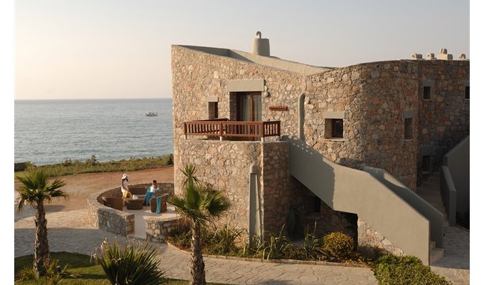 Your stay in Crete, accommodation 8j / 7 nights in garden view room All-Inclusive. Ikaros Beach Resort & Spa. 