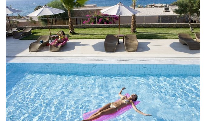 Your stay in Crete, accommodation 8j / 7 nights in garden view room All-Inclusive. Ikaros Beach Resort & Spa. 