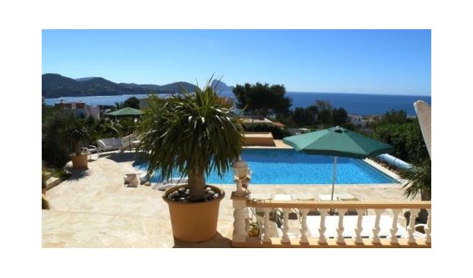 Villa to rent in Ibiza private pool seafront - Cala Codolar (Balearic Islands)