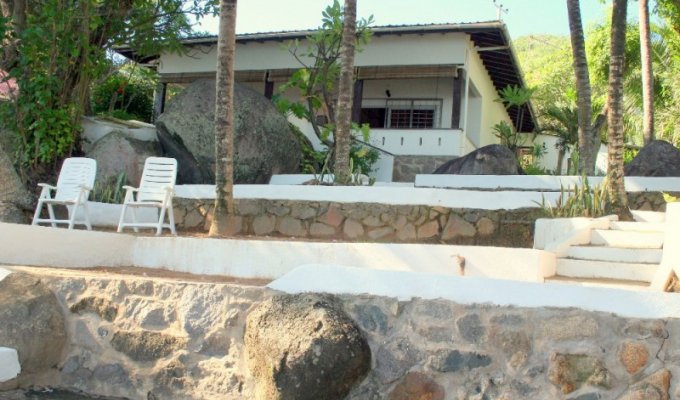 Seychelles Villa rentals : beach house on Mahe island