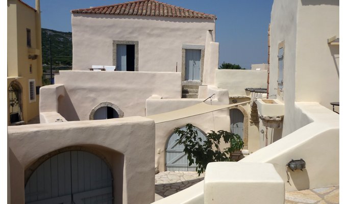 Rentals in Greece, Villa 10 to 12 people on the island of Kythera.