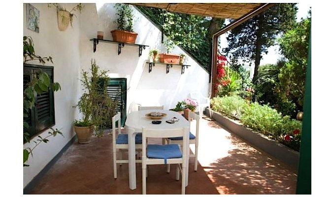 CAPRI HOLIDAY RENTALS - Charming House vacation Rentals in a residential area - Italy