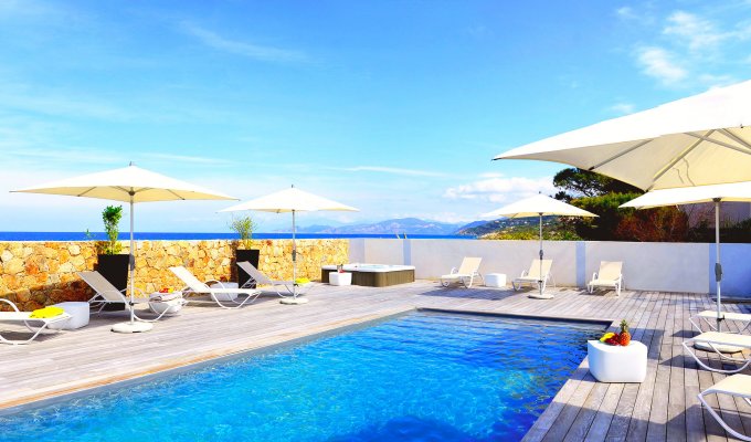 Luxury Apartments 5 * on the beach in Ile Rousse Corsica Calvi 10 mins