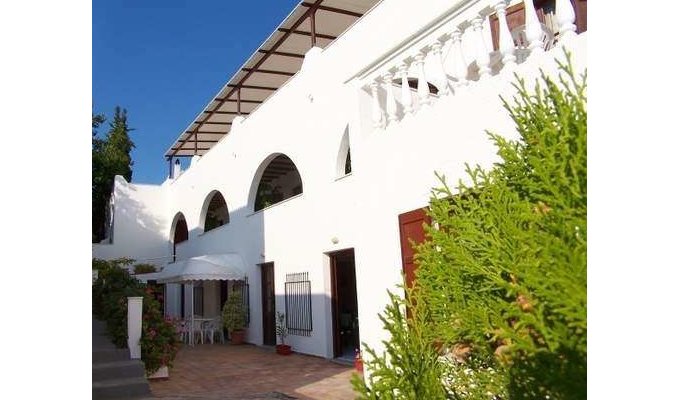 Your stay in Greece, accommodation 8j / 7 nights hotel with breakfast Standard room 