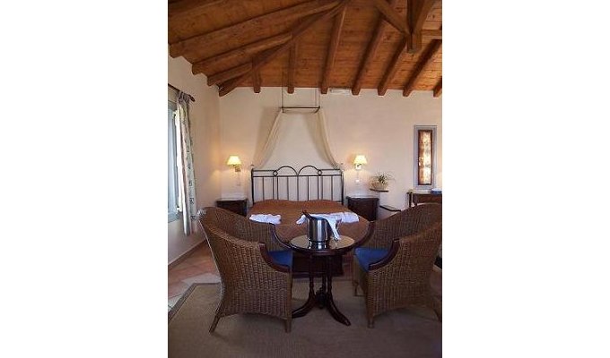 Your stay in Greece, accommodation 8j / 7 nights hotel with breakfast Standard room 
