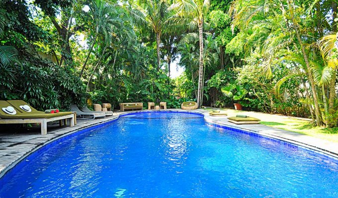 Bali Villa Vacation Rentals Seminyak 5 mins walk to beaches  private pool and full staff