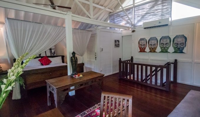 Seminyak Bali villa rental close to the beach with breakfast included