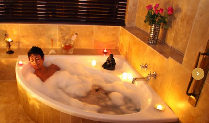 Deluxe Bathroom