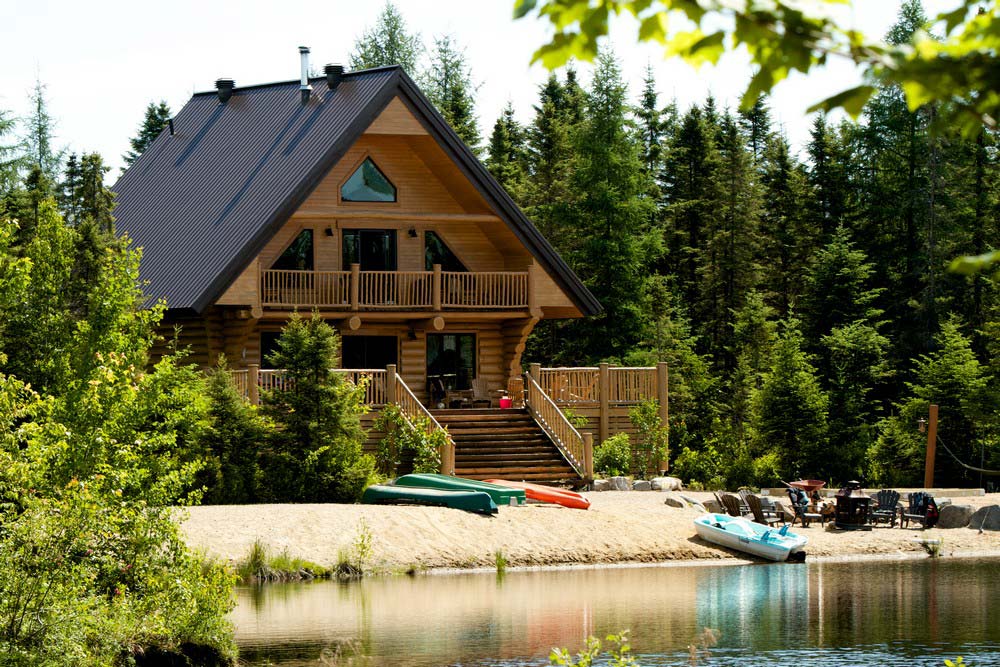 Quebec Holiday Cottage Rentals Is On The Otter Lake And With
