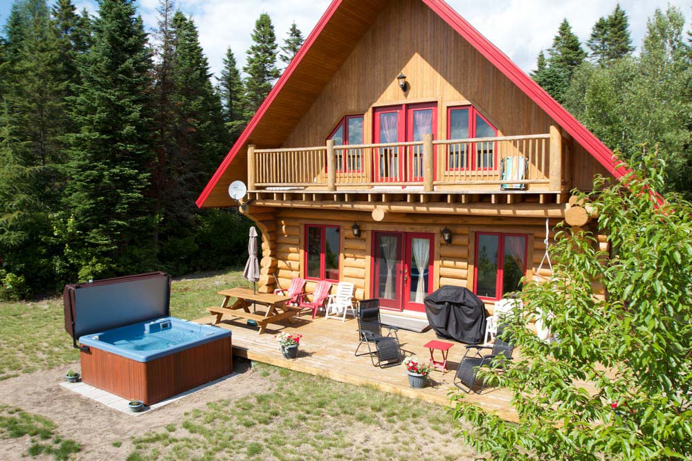 Quebec Holiday Cottage Rentals Is On The Loup Cervier Lake