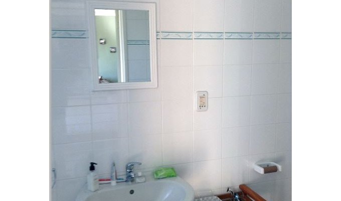 Room 3 Bathroom