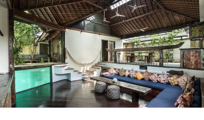 Seminyak Bali villa rental private pool from the beach  