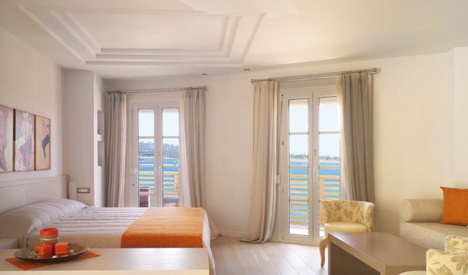 Your stay in Greece, accommodation 8j / 7 nights hotel accommodation with breakfast in standard room.