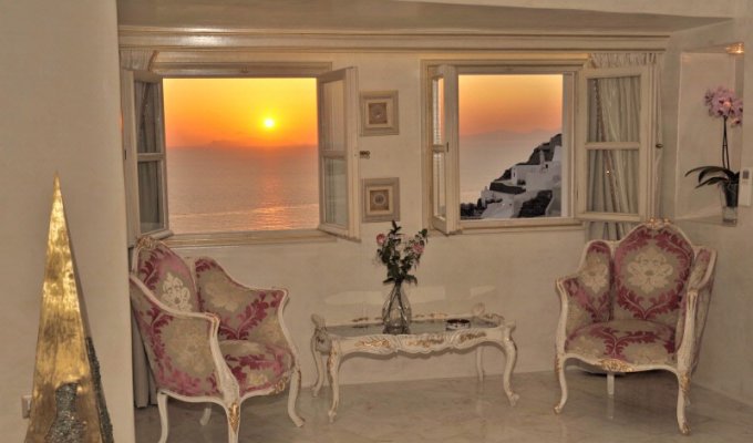 Luxury Santorini Villa Rental with heated indoor swimming pool, ideal for Honeymoon