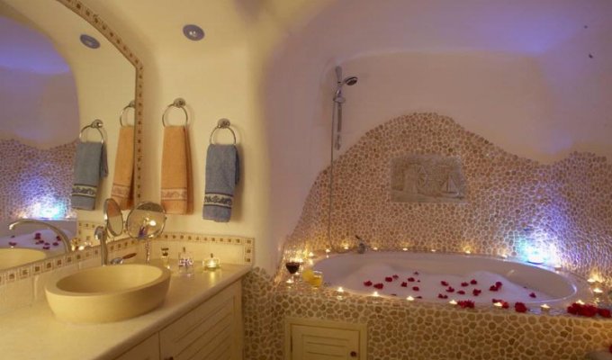 Luxury Santorini Villa Rental with heated indoor swimming pool and sea view