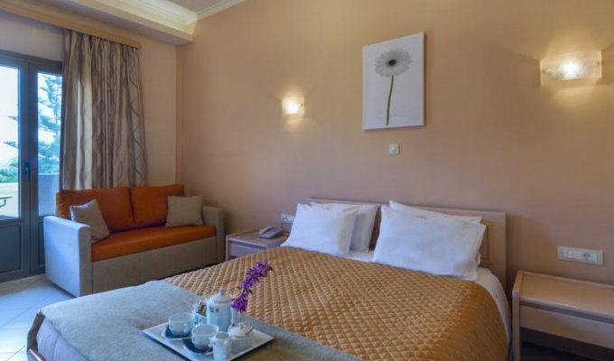 Your stay in Greece, accommodation 8j / 7 nights hotel accommodation with breakfast in standard room. 