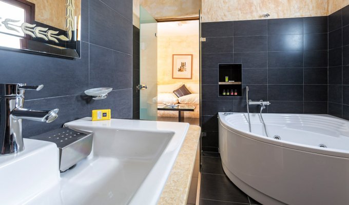 Your stay in Greece, accommodation 8j / 7 nights hotel accommodation with breakfast in standard room. 