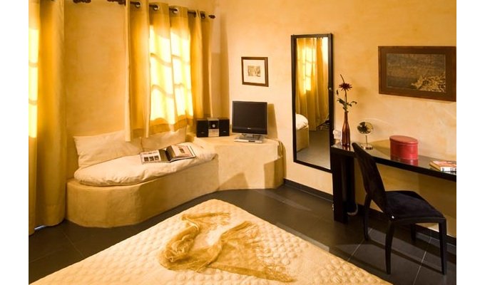 Your stay in Greece, accommodation 8j / 7 nights hotel accommodation with breakfast in standard room. 