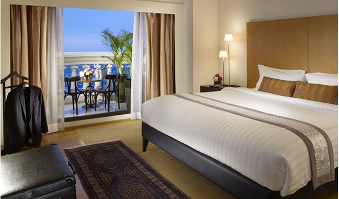Lebua at State Tower - Bangkok - Luxury hotel on Silom, central Bangkok