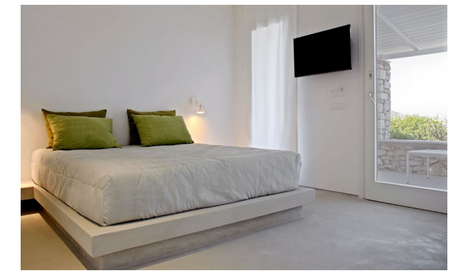 Your stay in Cyclades, Accommodation 8j / 7 nights hotel on bed & breakfast in standard room.