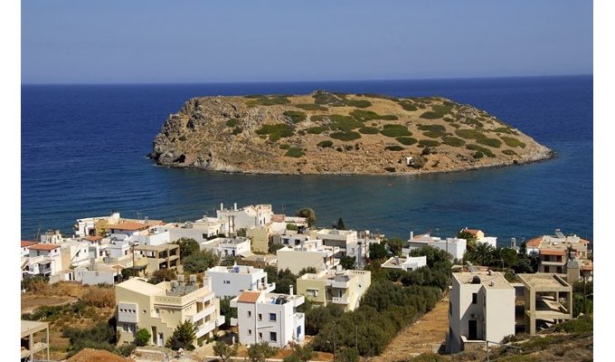 Holiday Villa Crete for 8 people, with private pool and magnificent sea views. Greece Holidays.