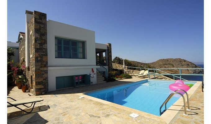 Holiday Villa Crete for 8 people, with private pool and magnificent sea views. Greece Holidays.